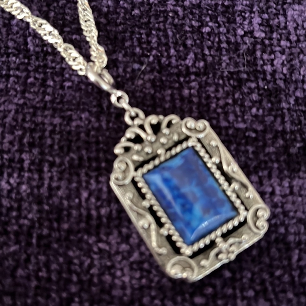 *Vintage Blue stone and Silver pendant - Picture 3 of 5